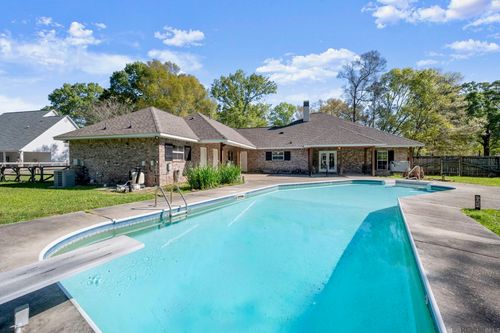7936 Ben Fugler Rd, Denham Springs, LA, 70706-0512 | Card Image