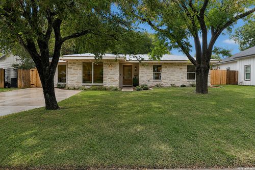 535 Brightwood Pl, San Antonio, TX, 78209-3452 | Card Image