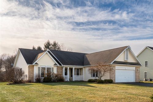 21 Acorn Valley Trl, Rochester, NY, 14624-1935 | Card Image