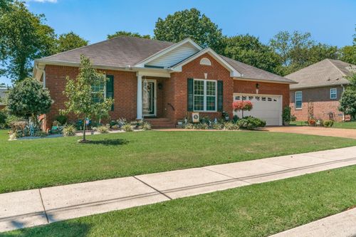 204 Osprey Dr, Gallatin, TN, 37066-7578 | Card Image