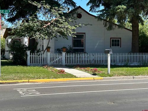 718 W New York Ave, Gunnison, CO, 81230-3136 | Card Image