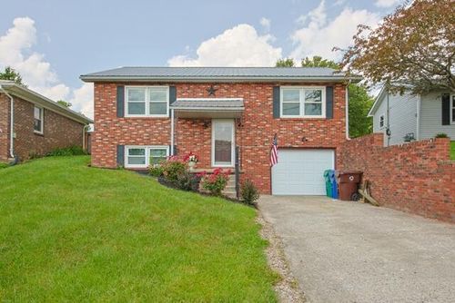 9 Apache Trl, Winchester, KY, 40391-2201 | Card Image