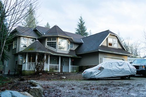 9540 Woodward St, Mission, BC, V4S1H9 | Card Image