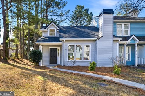 2263 Wellington Cir, Lithonia, GA, 30058-7948 | Card Image