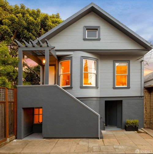 32 Carson St, San Francisco, CA, 94114-2335 | Card Image