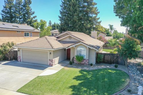 150 Bloom Dr, Dixon, CA, 95620-2509 | Card Image