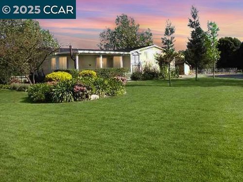 5750 Sellers Ave, Oakley, CA, 94561-3609 | Card Image