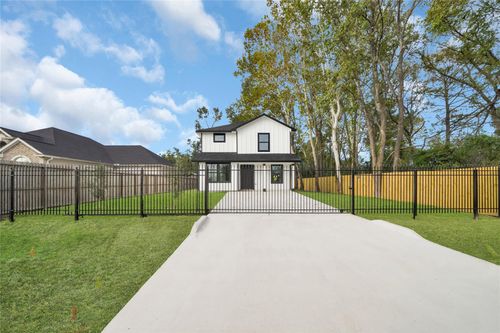 5733 Howell St, Houston, TX, 77032-2615 | Card Image