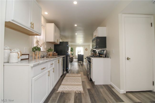 803 5 Th St, House other with 3 bedrooms, 2 bathrooms and null parking in Struthers OH | Image 9