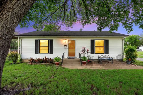 2433 N 42nd St, Waco, TX, 76710-2035 | Card Image