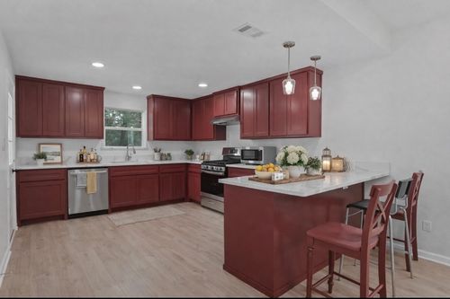 811 Ritchey St, Gainesville, TX, 76240-3534 | Card Image