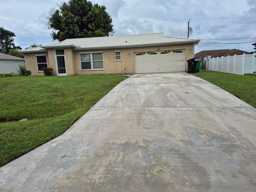 435 Sw Kabot Ave, Port St. Lucie, FL, 34953-3052 | Card Image