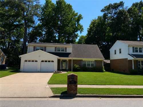 5465 Stewart Dr, Virginia Beach, VA, 23464-7820 | Card Image