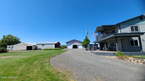 92 Keystone Ln, Tieton, WA, 98947-9575 | Card Image