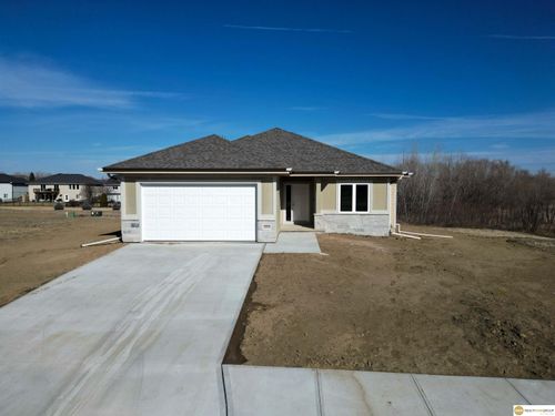 14926 Hibbs St, Bennington, NE, 68007-8109 | Card Image