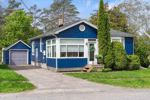 236 John St, Port Perry, ON, L9L1B7 | Card Image