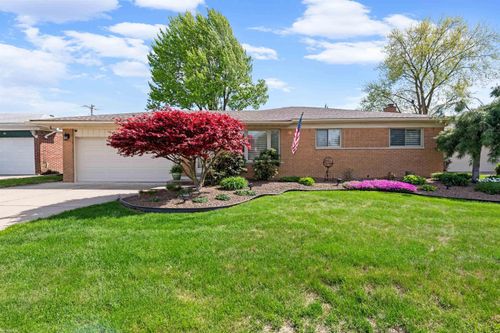 18518 Whalen Dr, Clinton Township, MI, 48035-5022 | Card Image