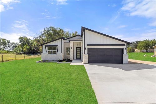 809 Fm 467, Seguin, TX, 78155 | Card Image