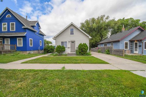 1115 N Duluth Ave Avenue, Sioux Falls, SD, 57104-1479 | Card Image