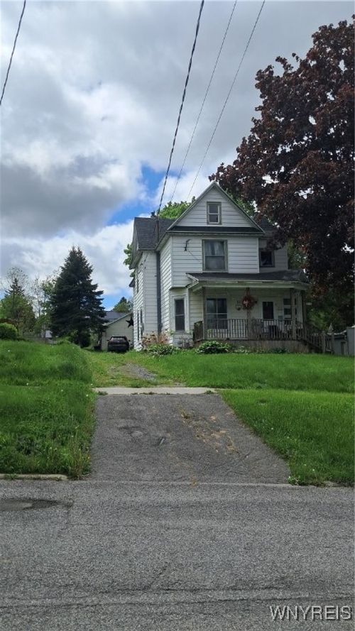 34 Dolbeer St, Perry, NY, 14530-1531 | Card Image