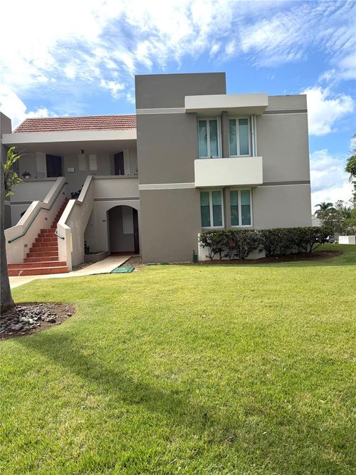 236-693 N Coast Vlg, Vega Alta, PR, 00692 | Card Image