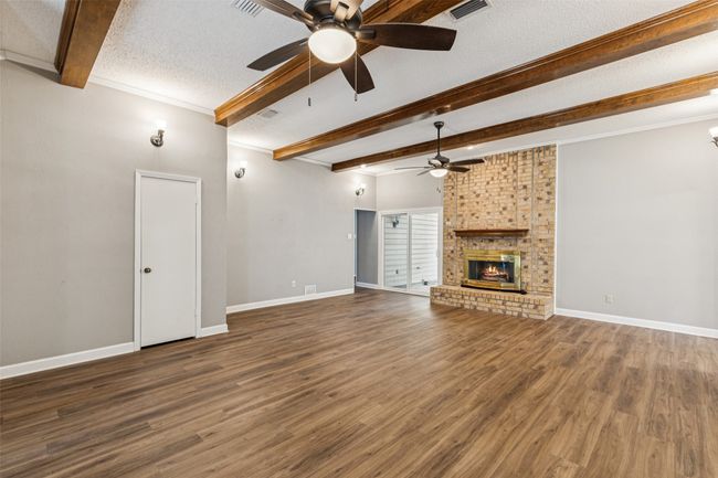 2613 Winterlake Dr, House other with 3 bedrooms, 2 bathrooms and null parking in Carrollton TX | Image 5
