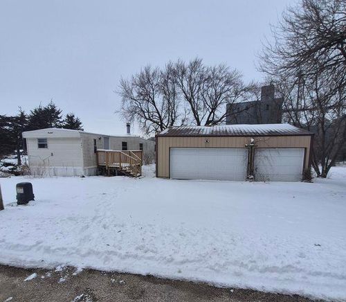 682 Fulton St, Arlington, IA, 50606-9702 | Card Image