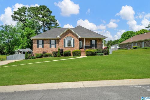 208 Patrick Ln, GARDENDALE, AL, 35071-3498 | Card Image