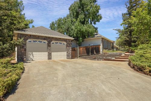 2924 Terra Verde Ln, Oakley, CA, 94561-1732 | Card Image