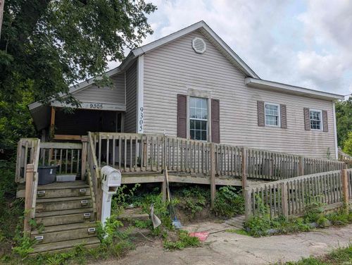 9305 W Arch Street, Yorktown, IN, 47396 | Card Image