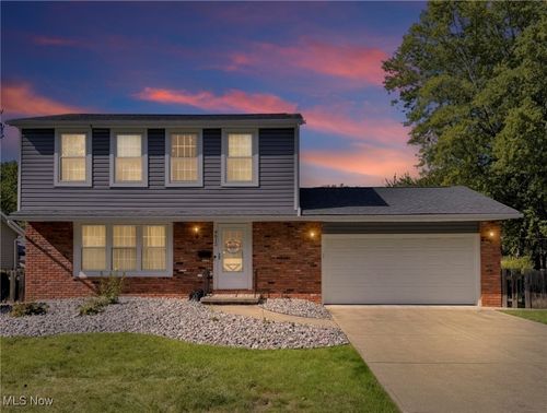 4612 Camellia Ln, North Olmsted, OH, 44070-2458 | Card Image