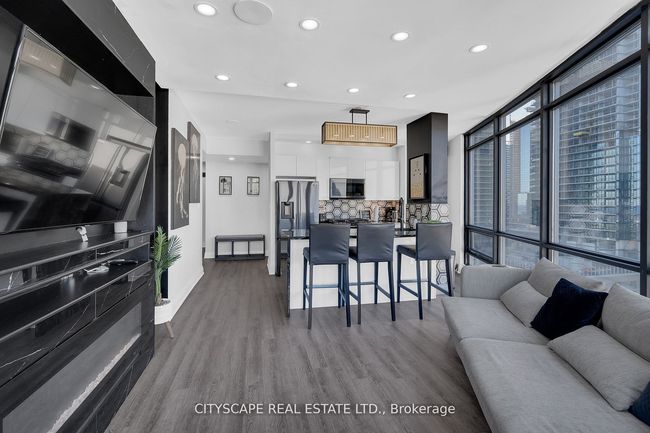 2308 - 3 Navy Wharf Crt, Condo with 3 bedrooms, 2 bathrooms and 1 parking in Toronto ON | Image 13