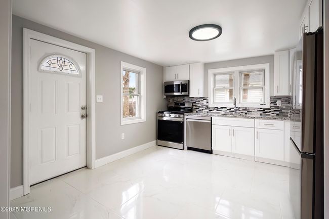 271 Barbara Pl, House other with 3 bedrooms, 2 bathrooms and null parking in Cliffwood NJ | Image 7