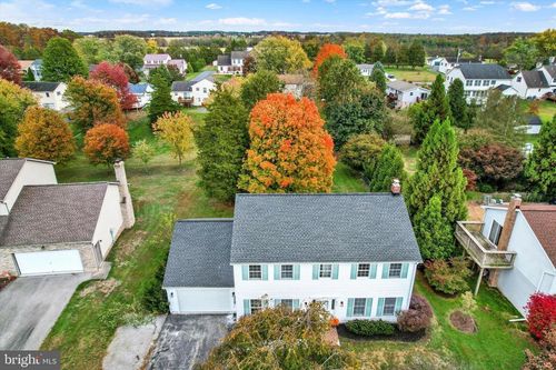871 Sherman Dr, GETTYSBURG, PA, 17325-8956 | Card Image