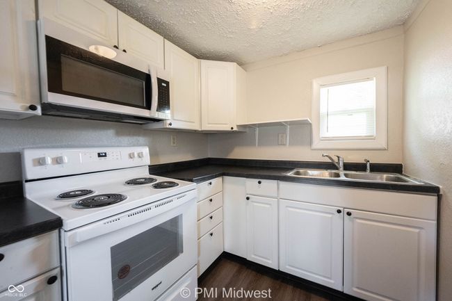 APT-10 - 2142 W Us Highway 40, Condo with 1 bedrooms, 1 bathrooms and null parking in Greenfield IN | Image 11