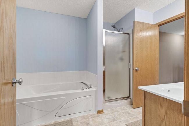 Separate soaking tub and shower. | Image 22