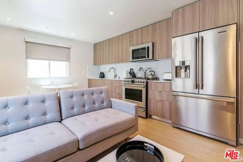 b-1446 Yale Street, Santa Monica, CA, 90404 | Card Image