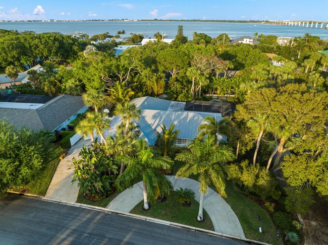 20 Banyan Rd, House other with 4 bedrooms, 3 bathrooms and null parking in Sewalls Point FL | Image 65