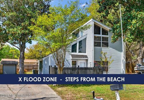 121 Edwards Ave, Pass Christian, MS, 39571-4803 | Card Image