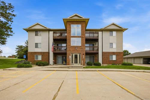3-3000 Wilson Ave Sw, Cedar Rapids, IA, 52404-7801 | Card Image