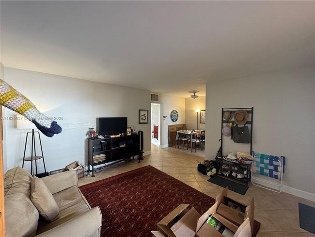 APT-5 - 115 Calabria Ave, Condo with 1 bedrooms, 1 bathrooms and null parking in Coral Gables FL | Image 4