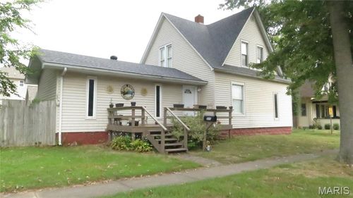 211 E South Ave, Greenville, IL, 62246-1819 | Card Image
