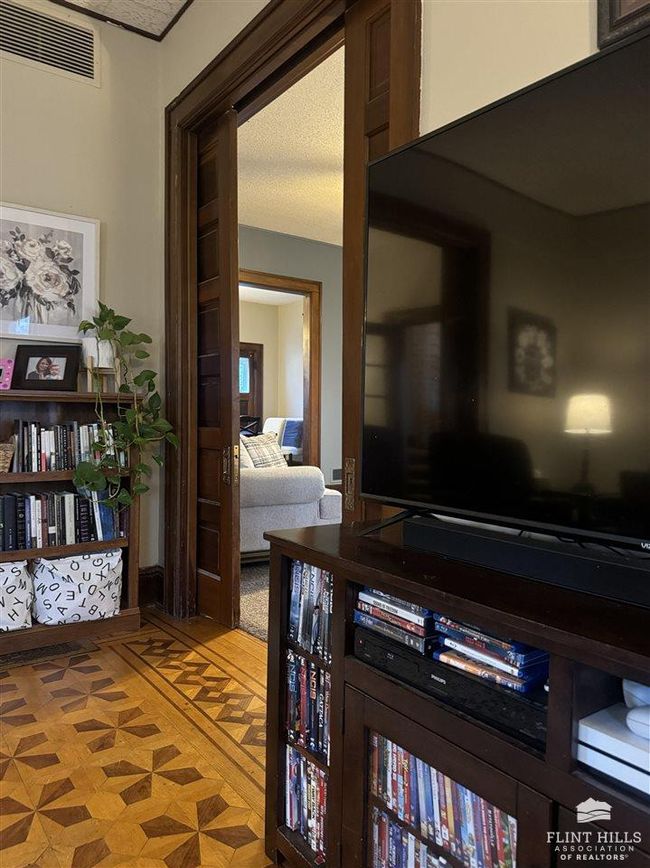 406 W 8 Th St, House other with 4 bedrooms, 2 bathrooms and null parking in Concordia KS | Image 18
