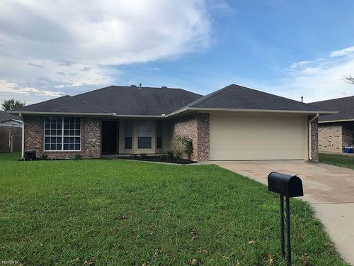 2012 Benjamin Dr, Sanger, TX, 76266-5001 | Card Image