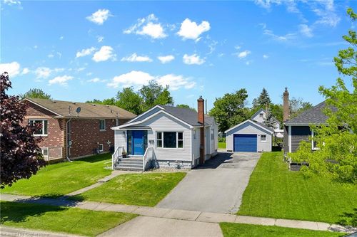483 Scholfield Ave, Welland, ON, L3B1N3 | Card Image