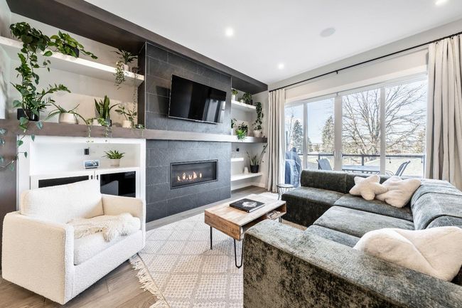 2523 21 St Sw, Home with 4 bedrooms, 3 bathrooms and 2 parking in Calgary AB | Image 11