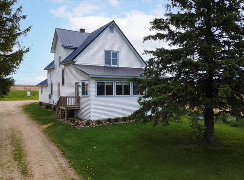 4190 S County Road P, Spring Valley, WI, 54767-8042 | Card Image