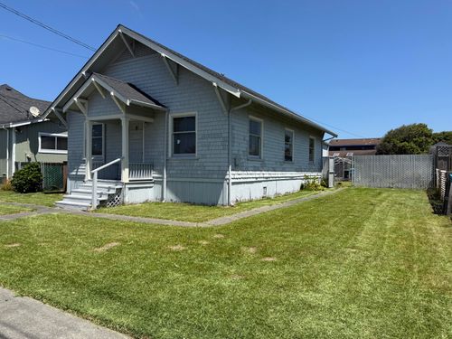 3237 Summer St, Eureka, CA, 95503-5111 | Card Image