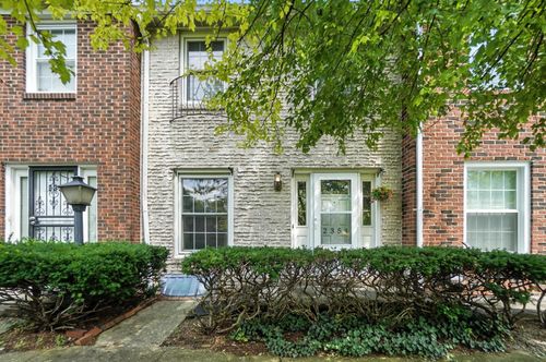 ja6-2354 Hardesty Ct, Columbus, OH, 43204-5806 | Card Image