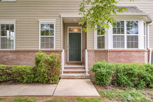 1206 Fir Ct, Somerset, NJ, 08873-1698 | Card Image